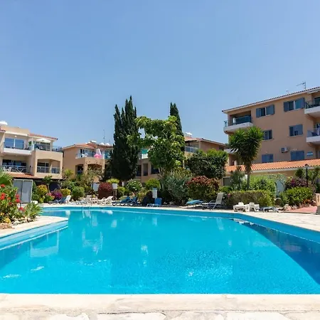 Nadezda * Paphos
