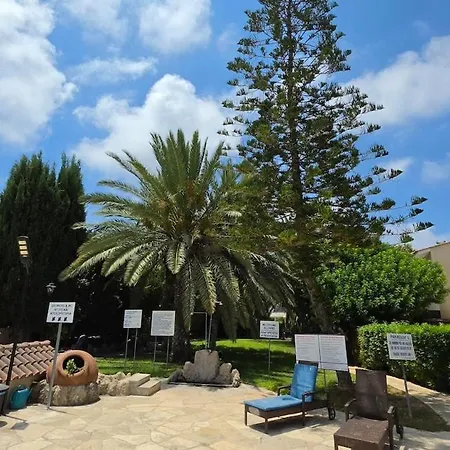 Nadezda * Paphos