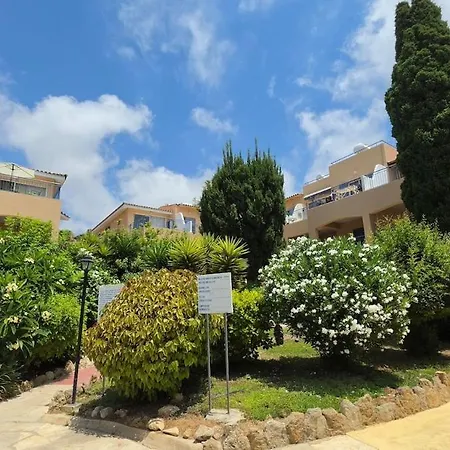 Nadezda * Paphos