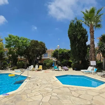 Nadezda Paphos